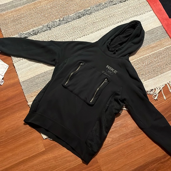 Nike medium black hoodie - Picture 1 of 3